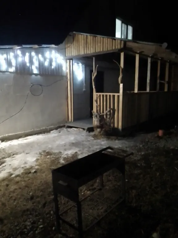 Гостевои дом. Удачный дворик. С видом на горы