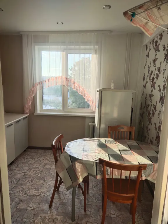 Светлая уютная квартира в центре города — аренда посуточно в Саянск