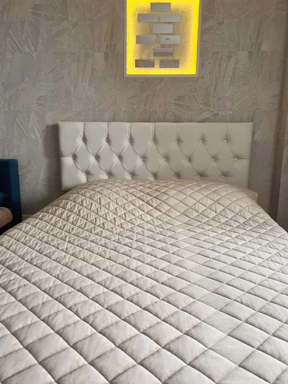 Уютная современная и просторная квартира с большой кухней