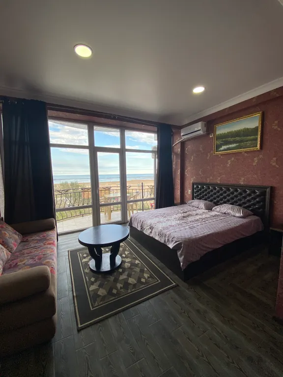 Прекрасный вид на море, первая береговая линия