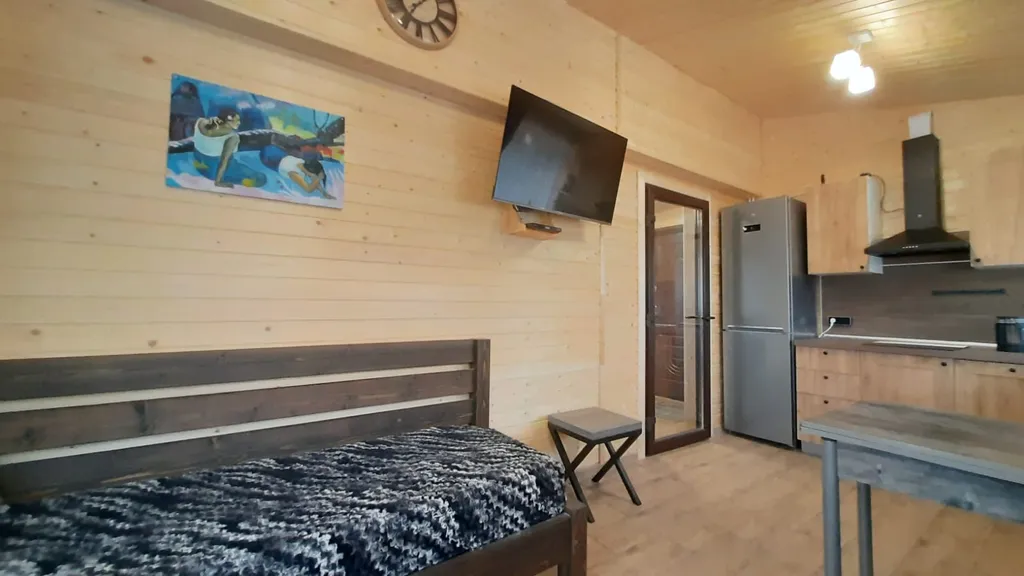 Дом-баня на берегу озера