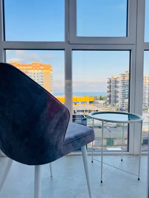 Двухкомнатная квартира с видом на море и горы