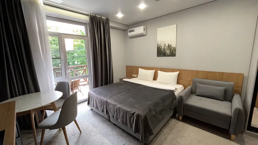 Трёхместный номер с балконом в панорама ачишхо