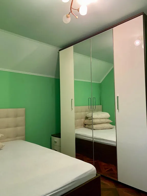 Дом с баней и бассейном