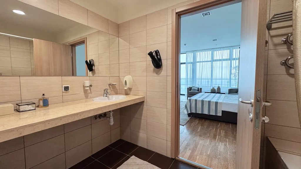 Апартамент 3-х спальный с балконами и панорамой моря