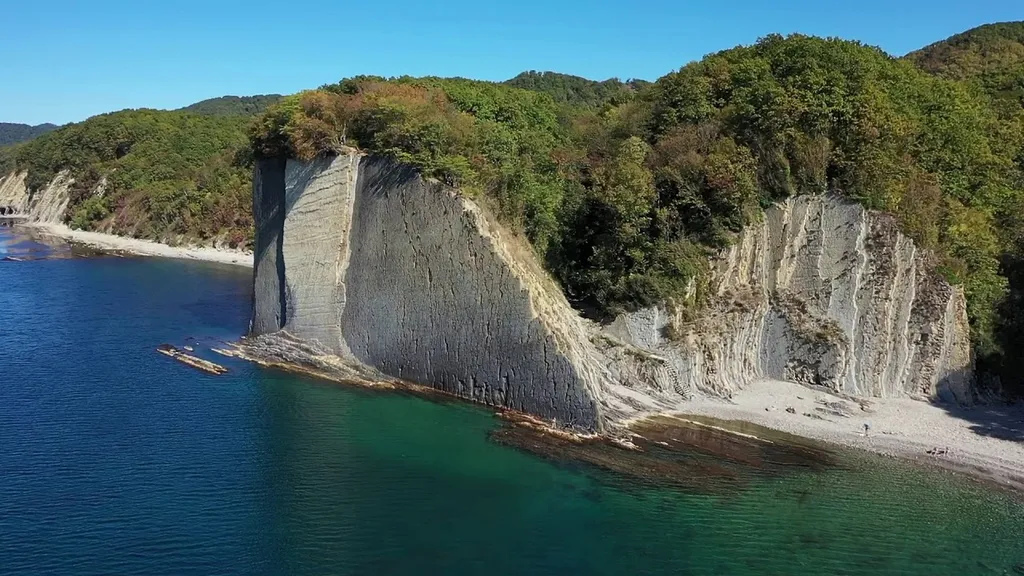 Квартира на набережной