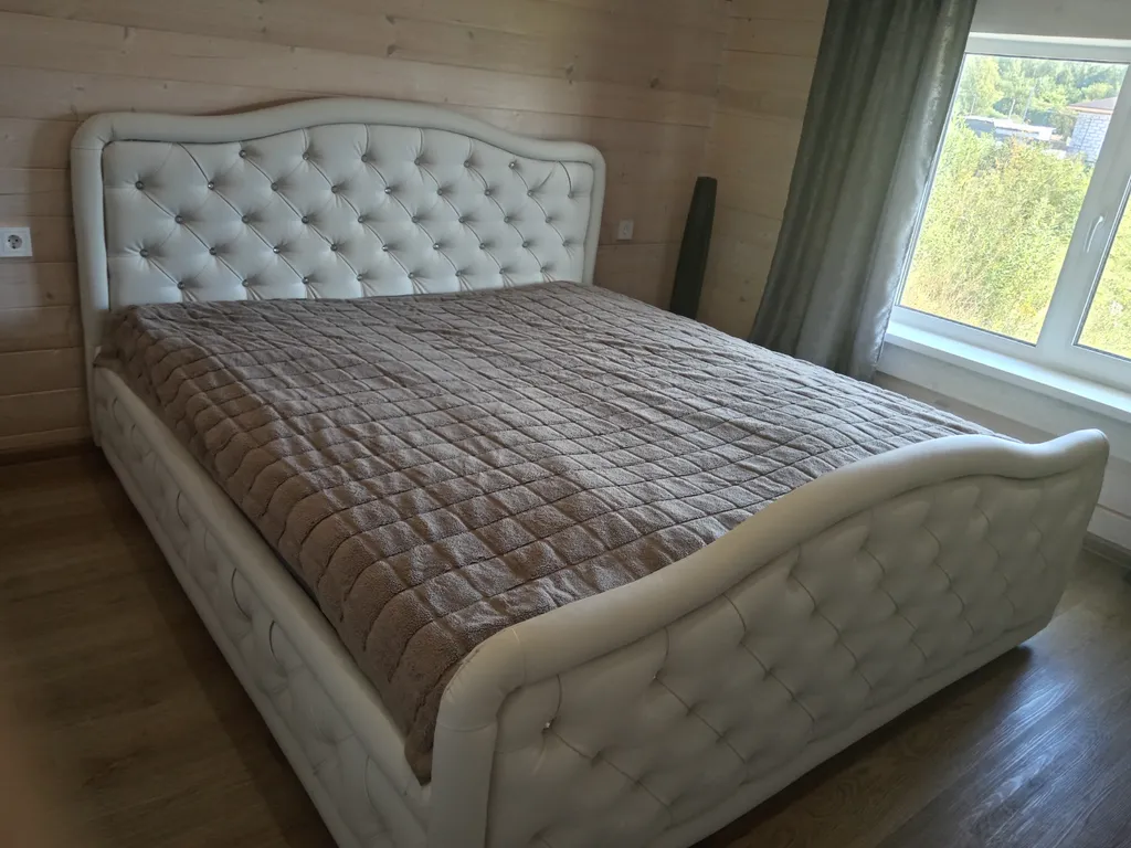 Частный дом в тихом месте в черте города