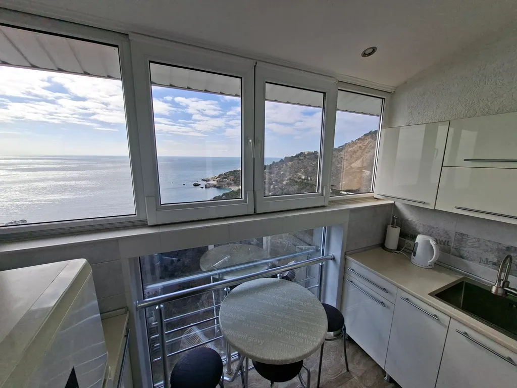 "Лазурный Батилиман" - бухта Ласпи, вид на море с 8-ого этажа!!!