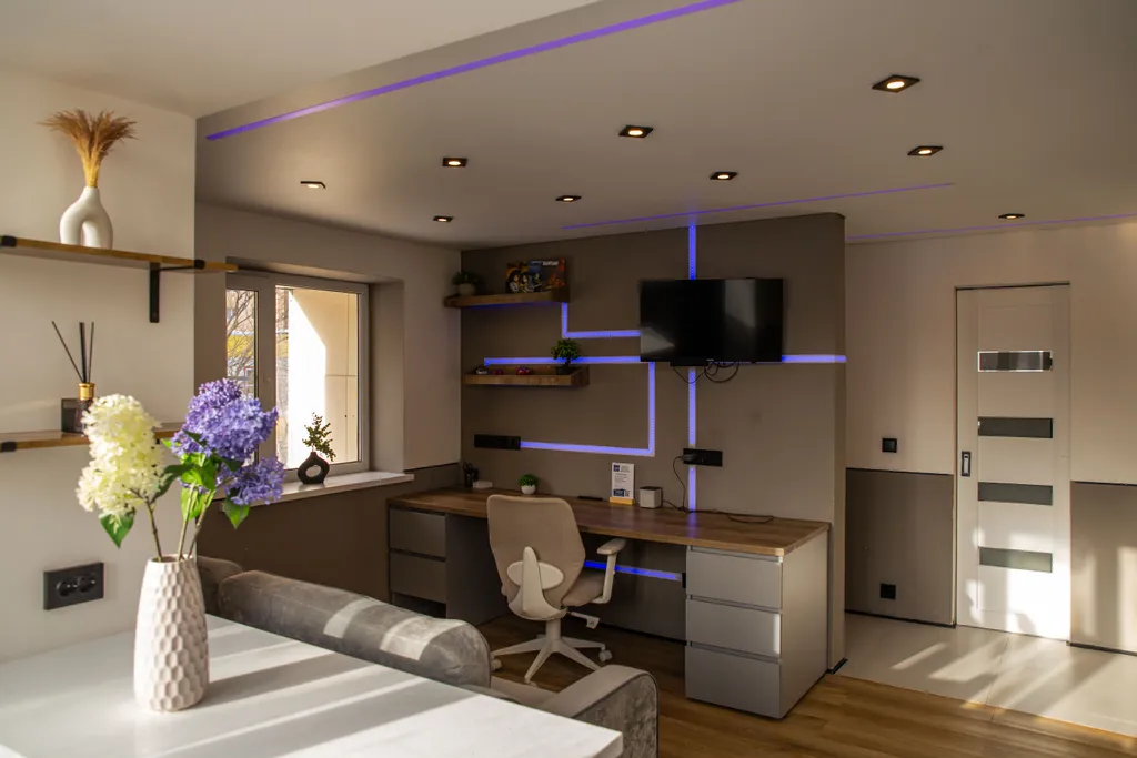 Стильная современная квартира с умной Алисой