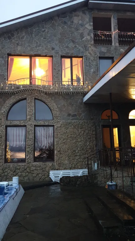 Коттедж Дом-замок на море — аренда посуточно в Дагомыс