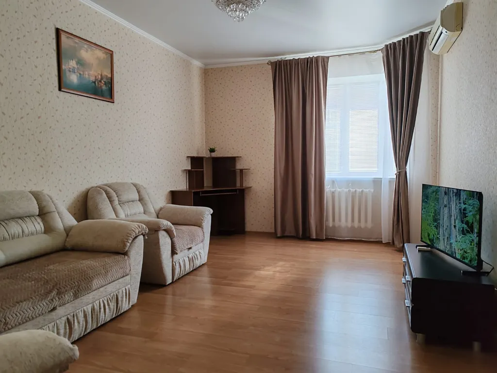 Уютная квартира возле МНТК имени Фёдорова — аренда посуточно в Оренбург