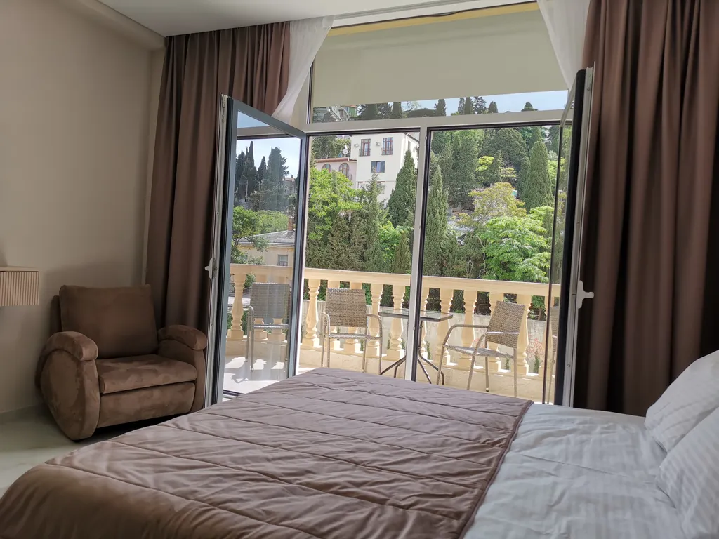 Студия, квартира с балконом в центре