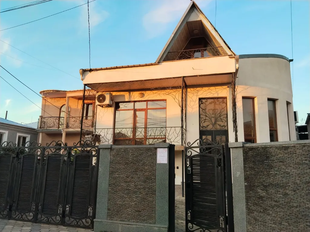 Большой семейный номер с балконом