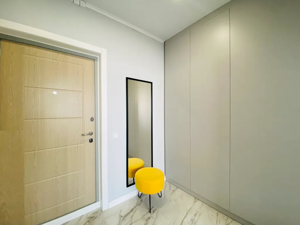 Студия с потрясающей панорамой набережной у ТРК Родник