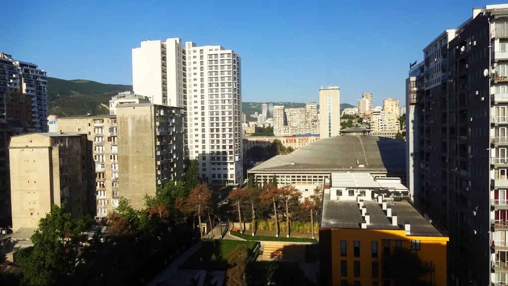 Солнечная квартира-студия с прекрасным видом в центре