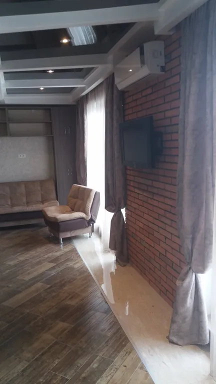 4-комнатная Квартира