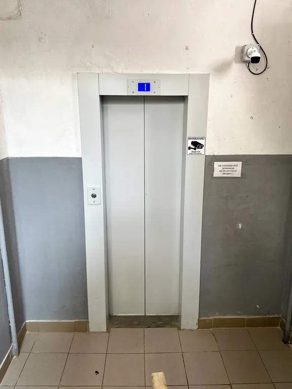 Красивая трех-комнатная квартира с дизайнерским ремонтом