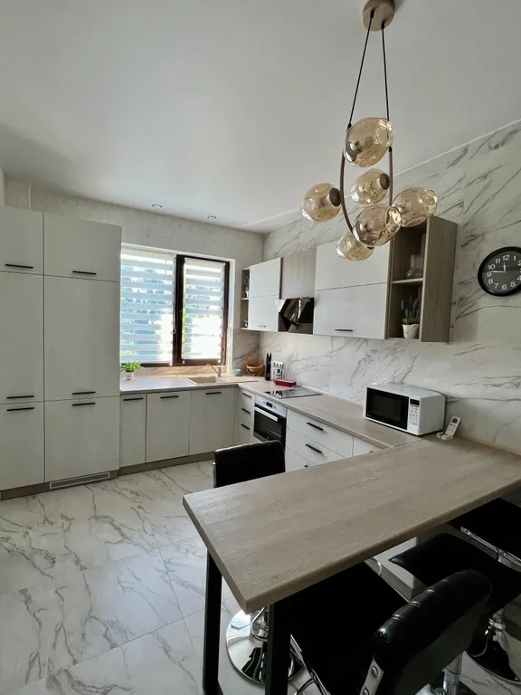 Квартира в доме с бассейном на набережной