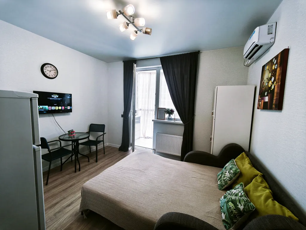 Уютная новая студия с панорамным видом