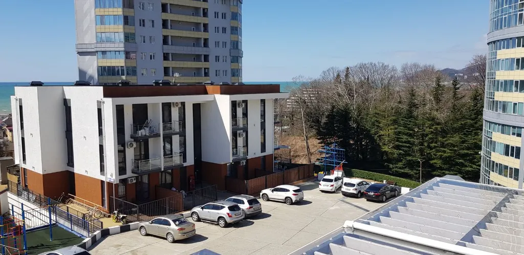 Светлая квартира с видом на море