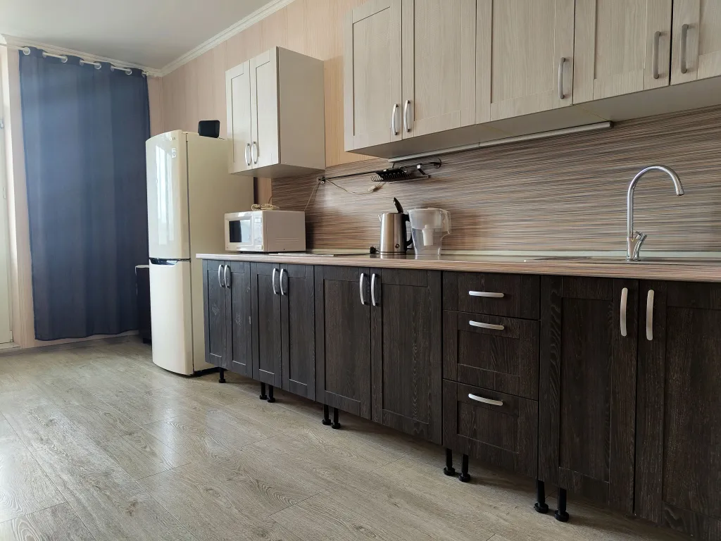 Большая квартира рядом с парком Галицкого с видом на город