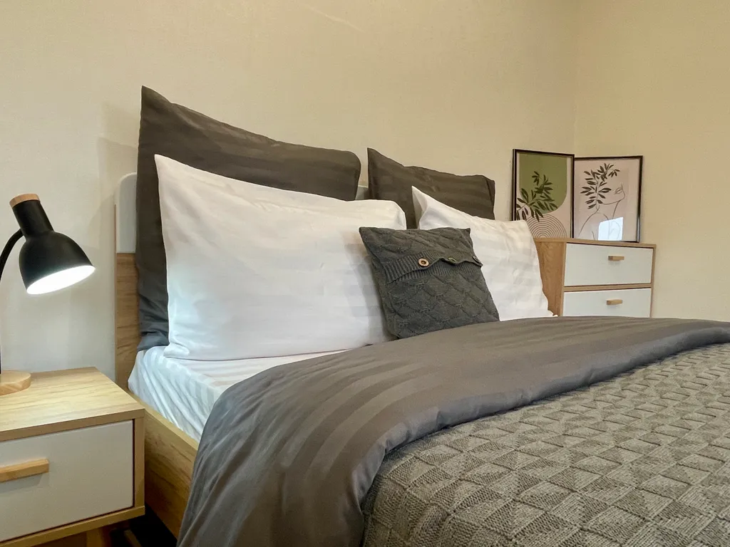 Вместительный уютный дом с камином, русской баней и банным чаном