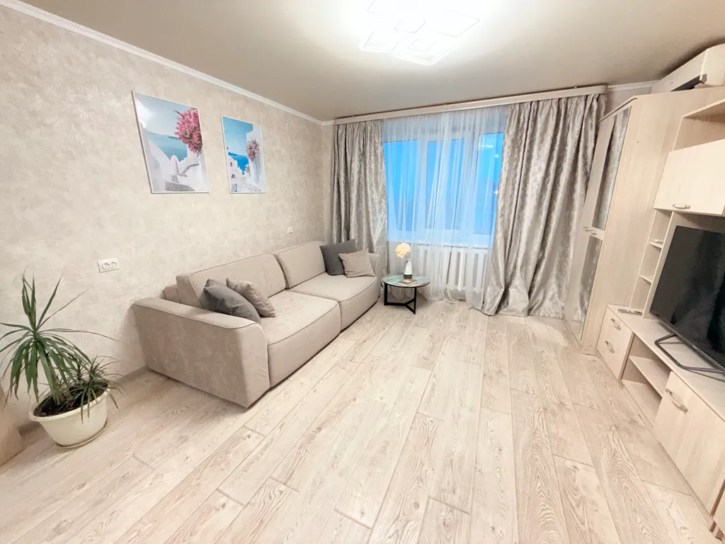 Уютная квартира с новым ремонтом и мебелью в центре