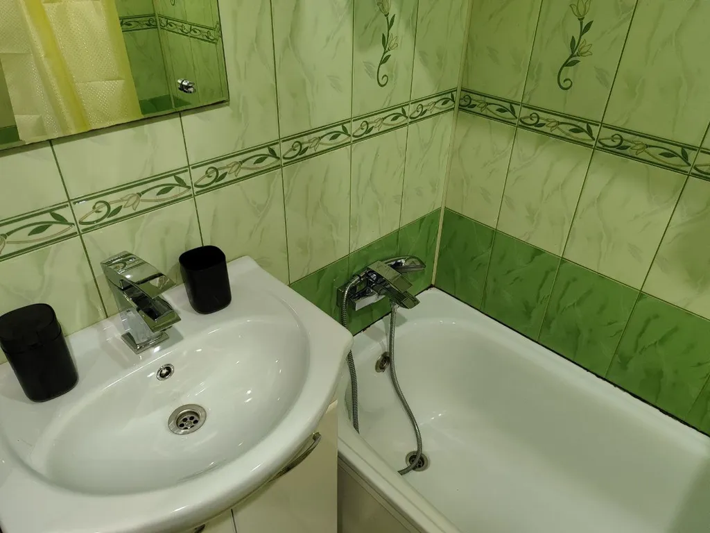 2х ком. на Депутатской 11. Остановка "Танк", до 6 чел.