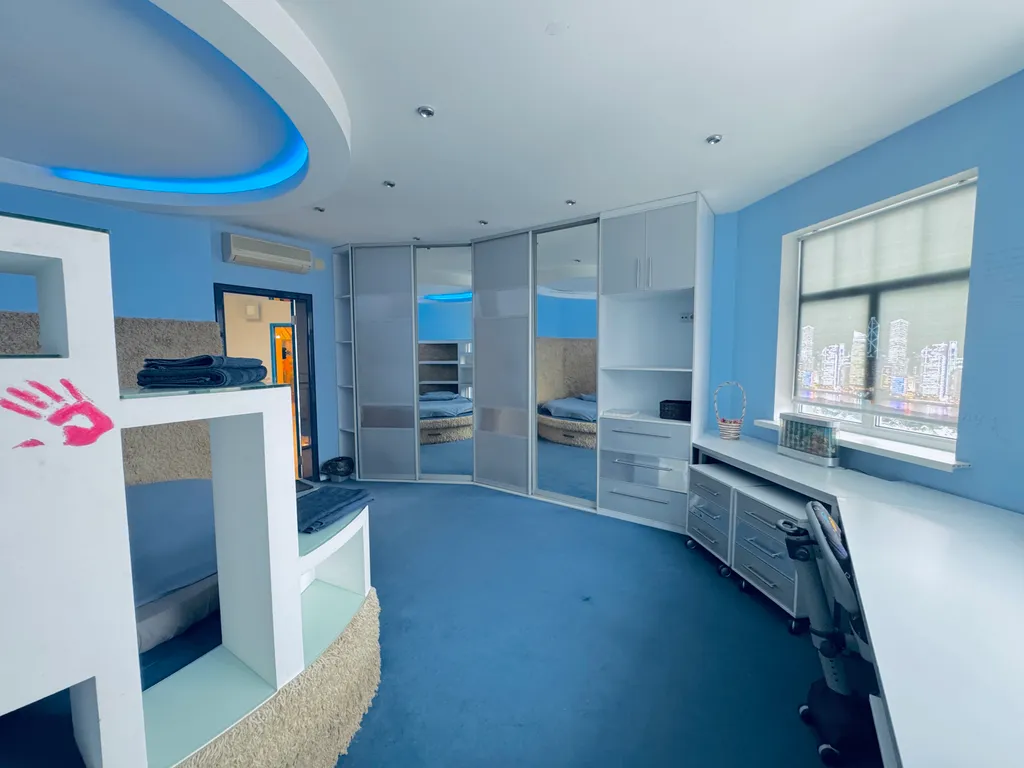 10-комнатный Дом