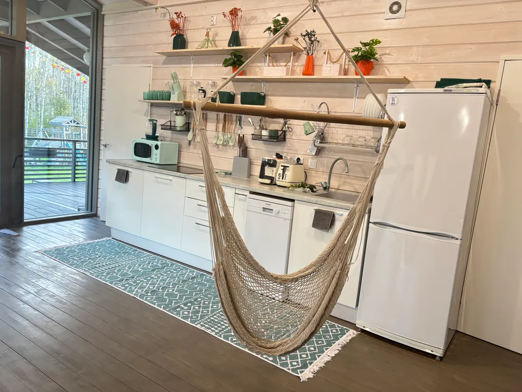 Коттедж Дом на прилесном участке в окружении реки — Горки