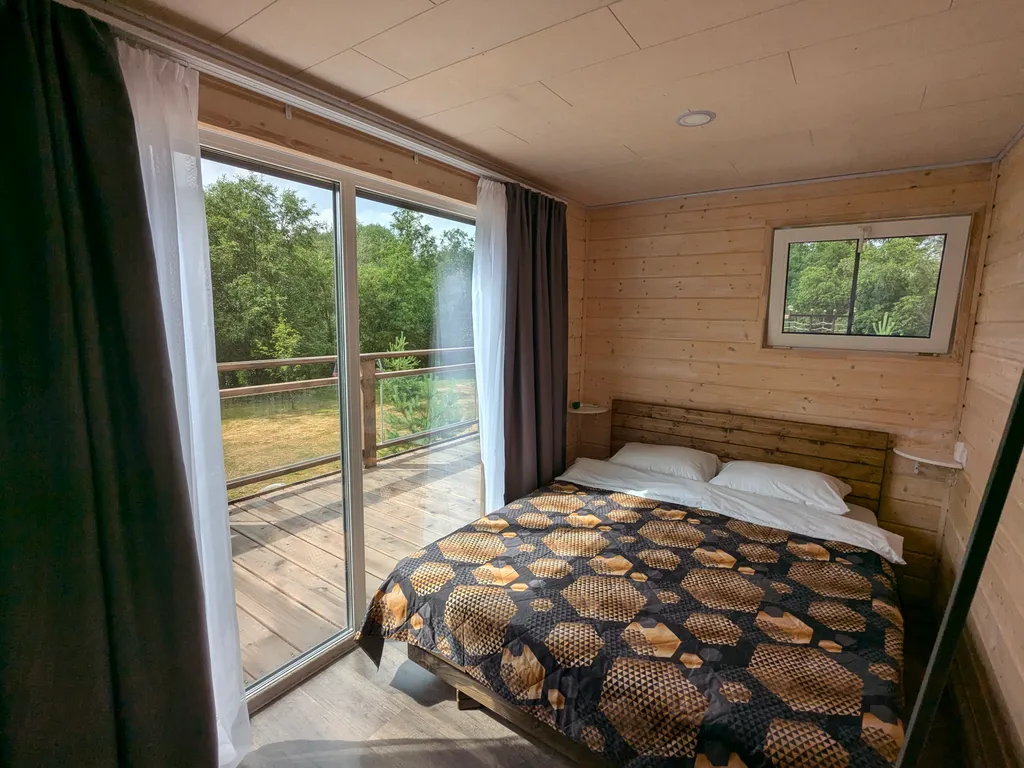 Коттедж Модульный коттедж на самом берегу реки — Ручьи