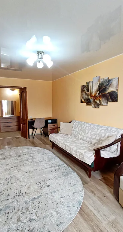 Квартира с видом на набережную и горы