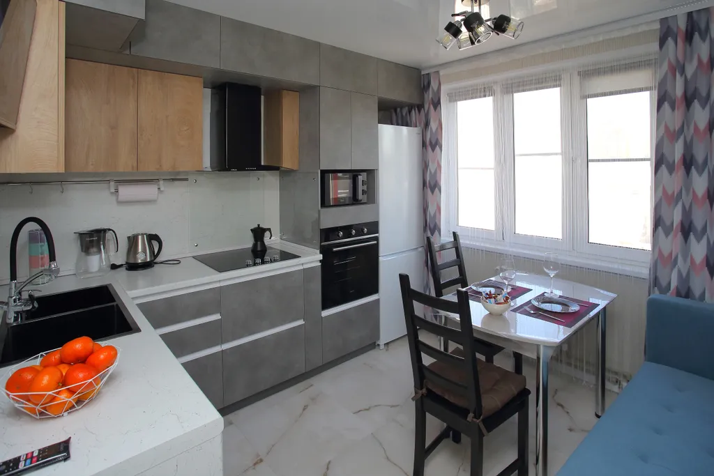 Апартамент в новом доме у метро Заречная в 20 минутах от центра