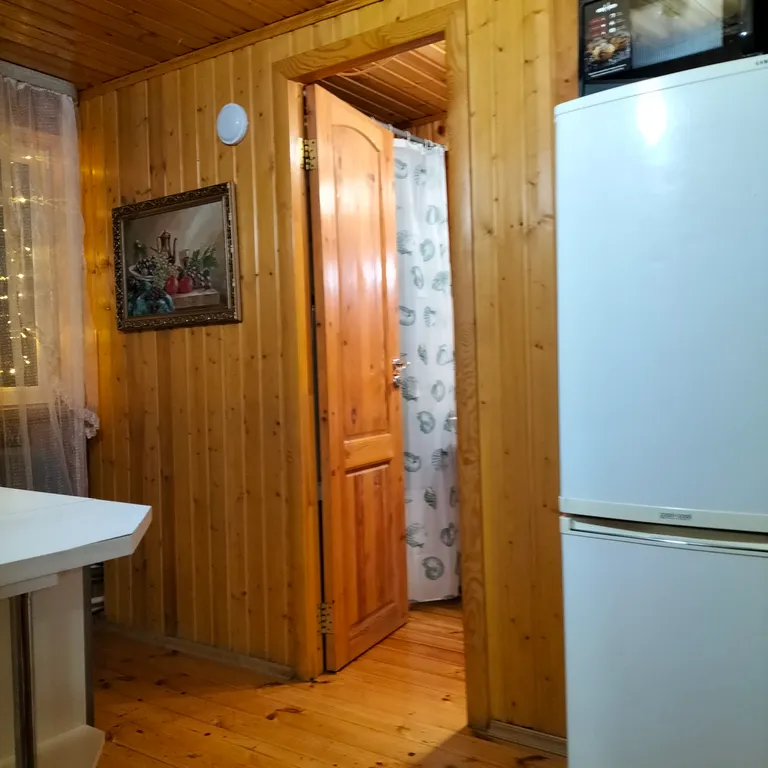 Дом коттедж в черте города