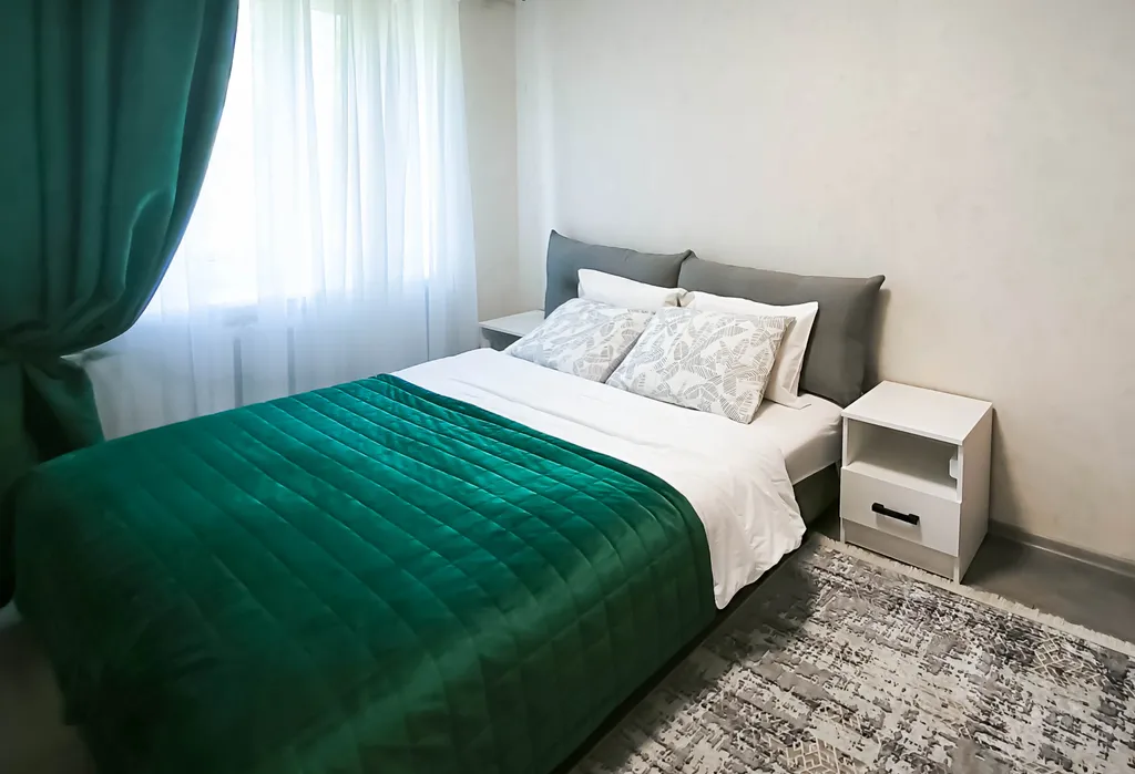 Квартира в самом центре, с огороженной парковкой.