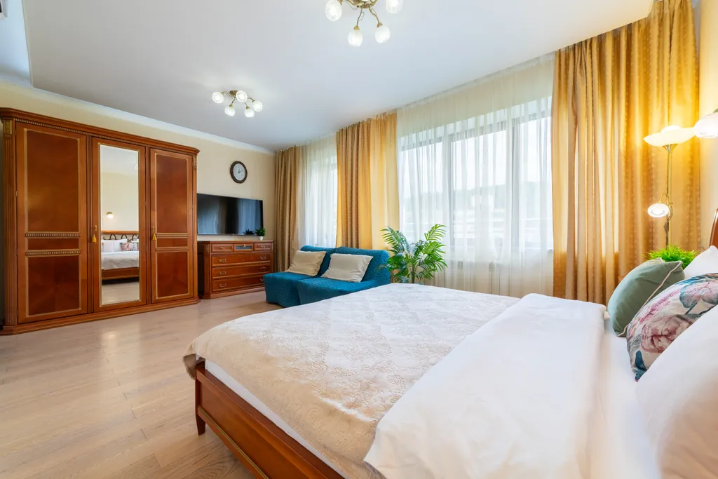 Роскошная идеал квартира с двумя террасами, тремя санузлами и бассейн