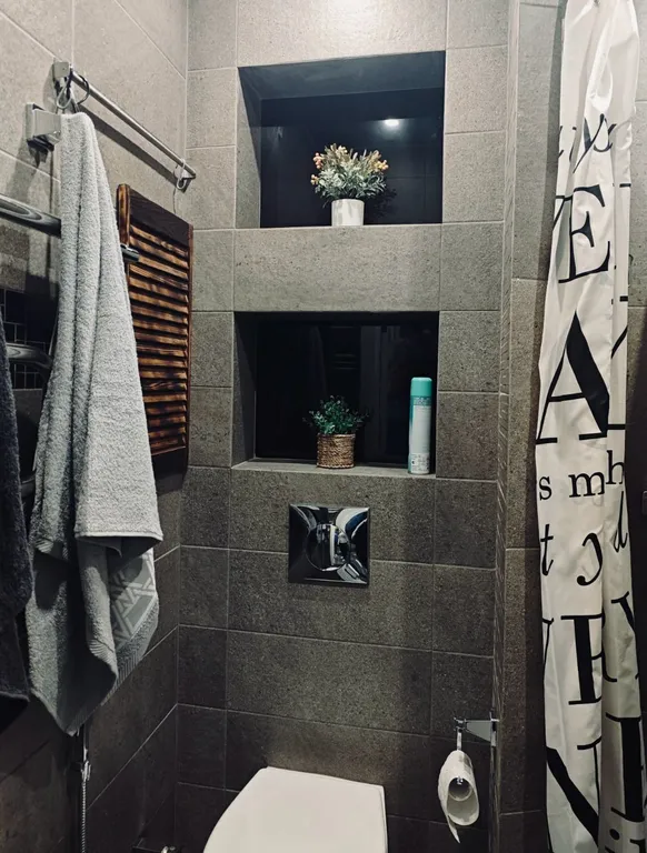 Студия- оттенки серого