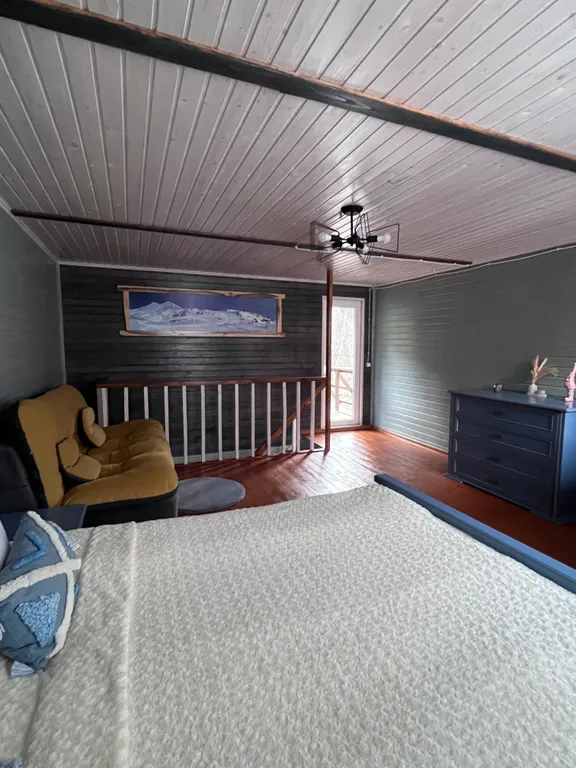 Уютный коттеджный домик в сосновом бору с прекрасными видами на горы