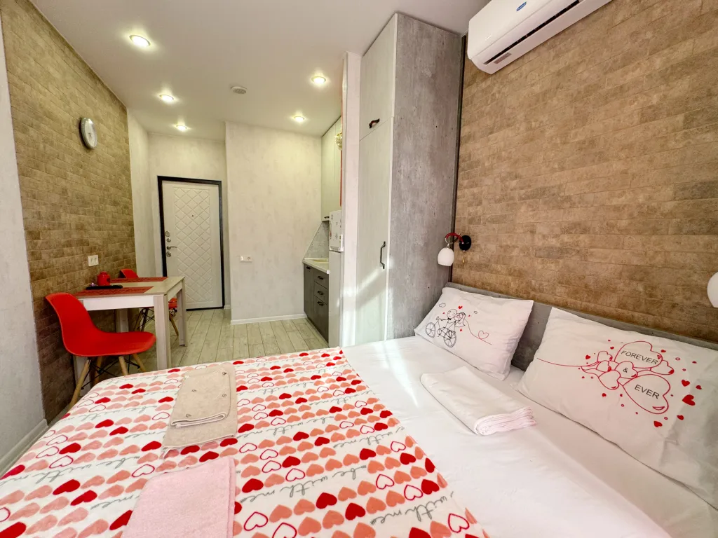 Уютная квартира в центре города Romantic house Red