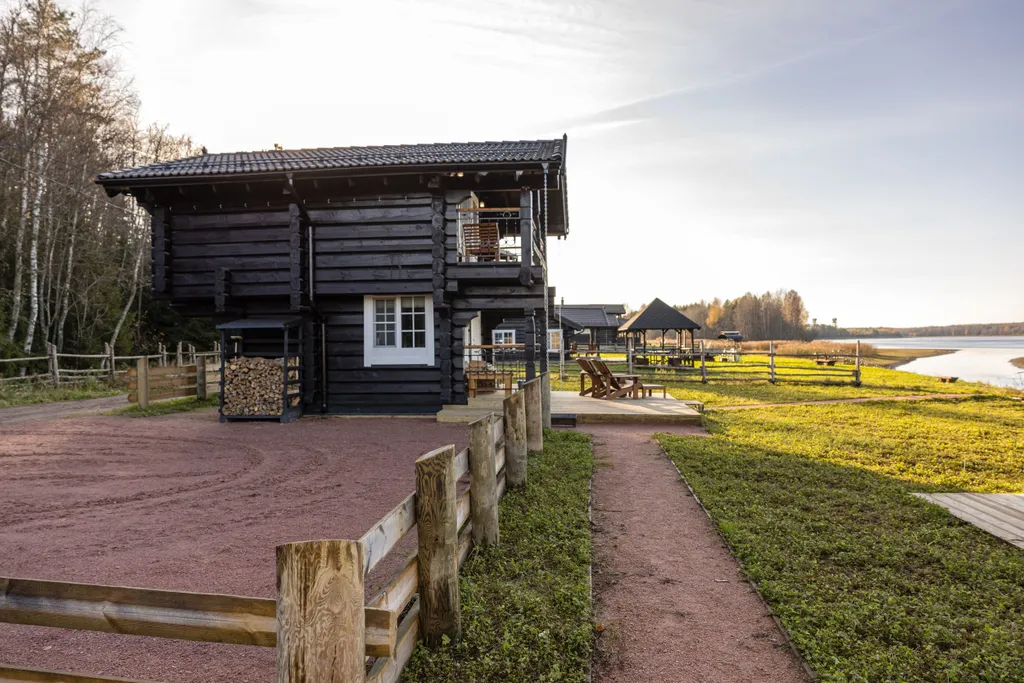 Коттедж Дом Избушка на берегу реки Свирь — Лодейное Поле
