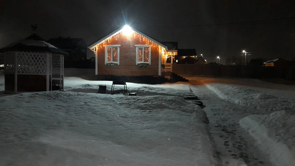 Уютный домик с отдельно стоящей русской баней на дровах и банным чаном