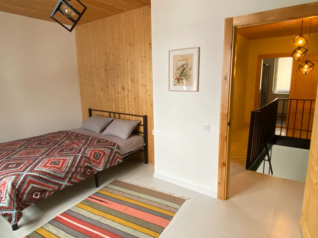 Комфортный дом в черте города КрасноярскНовый год цена за 6 гостей