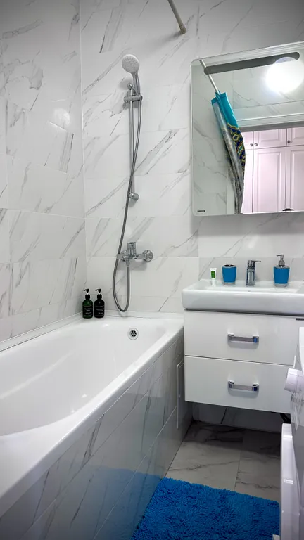 Новая квартира с дизайнерским ремонтом и видом на горы