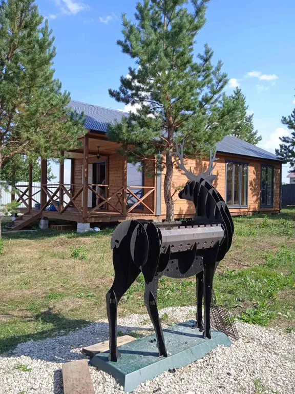 Большой дом с душой у соснового леса