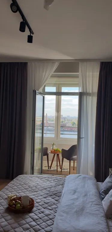 Квартира с видом на Неву