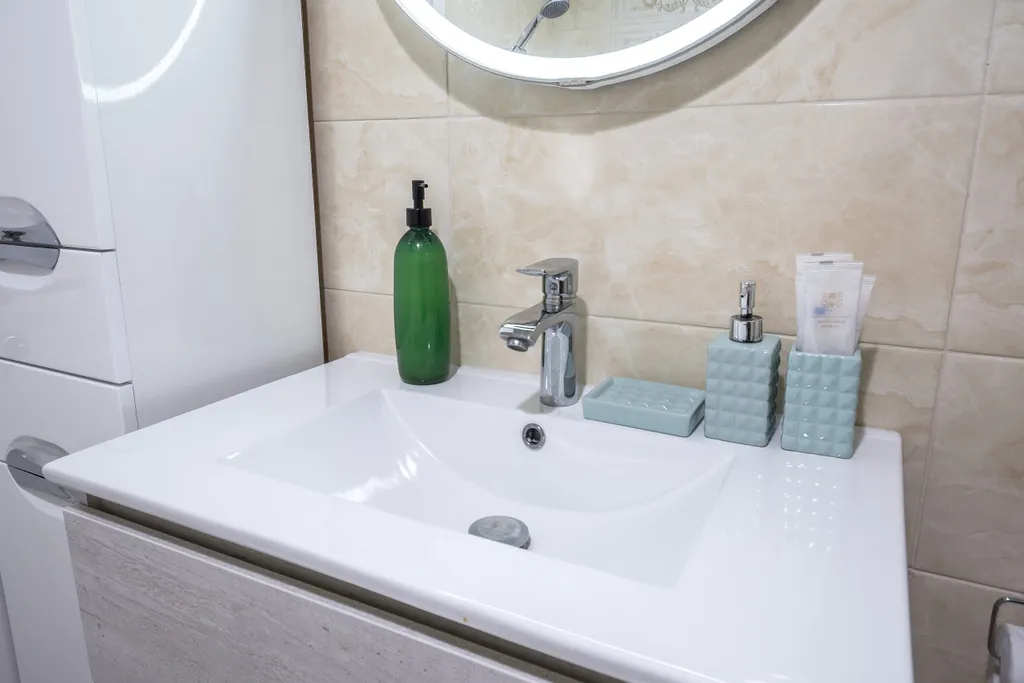 Яркие апартаменты с видом на закат и умной колонкой Алиса