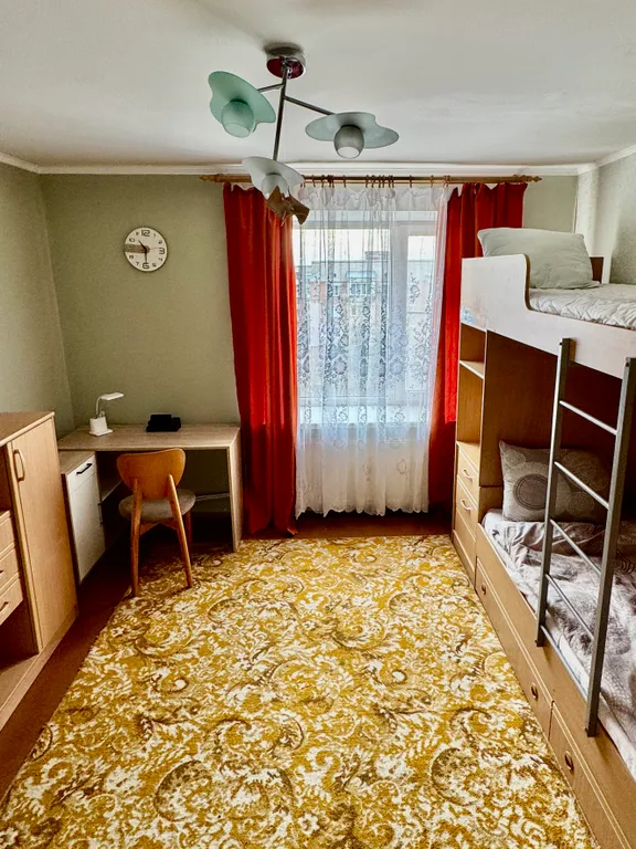 Три балкона, три стороны света, три настроения