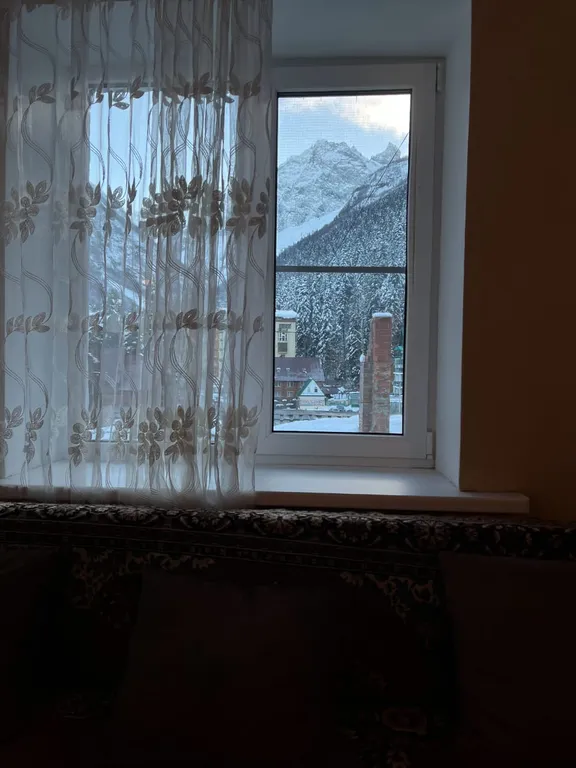 Трёхкомнатная квартира с красивым видом на горы