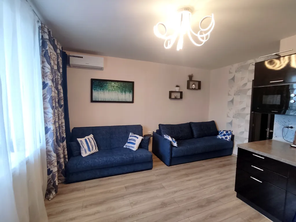 Квартира у метро с кондиционером и джакузи