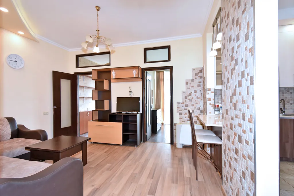 3-комнатная Квартира — аренда посуточно в Ереван